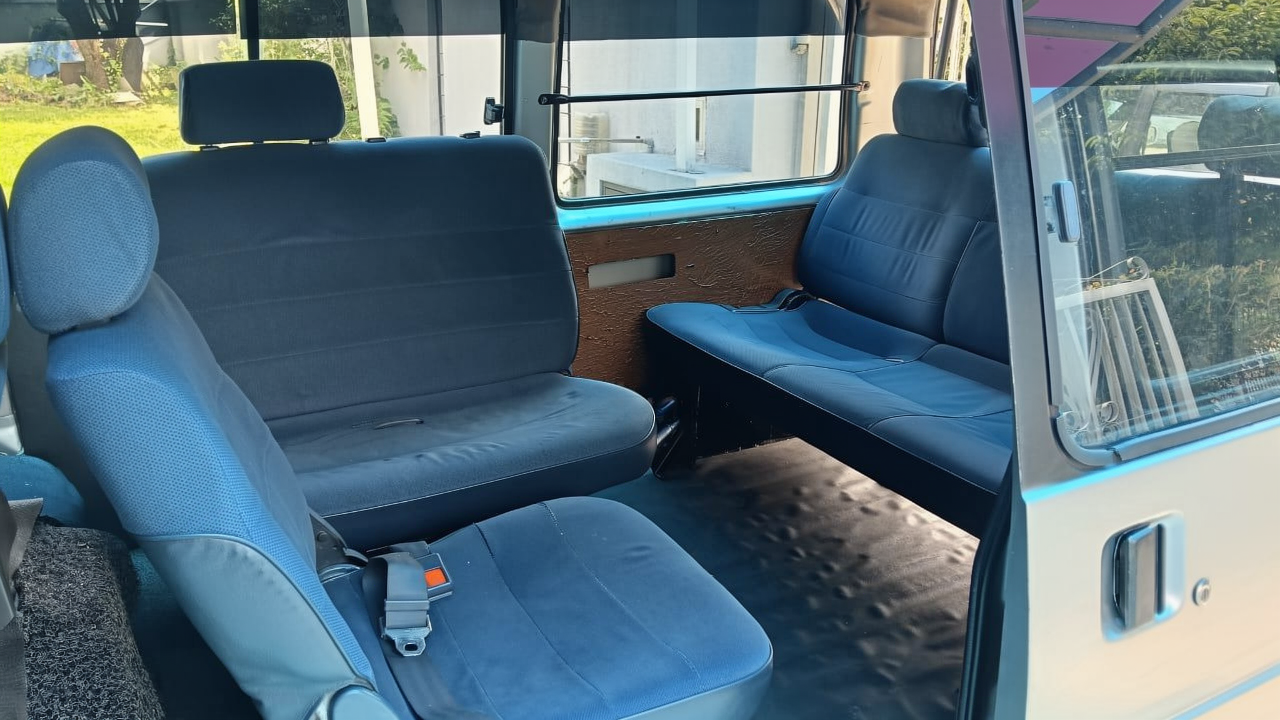 Nissan Vanette C22 Window Van (Passenger)