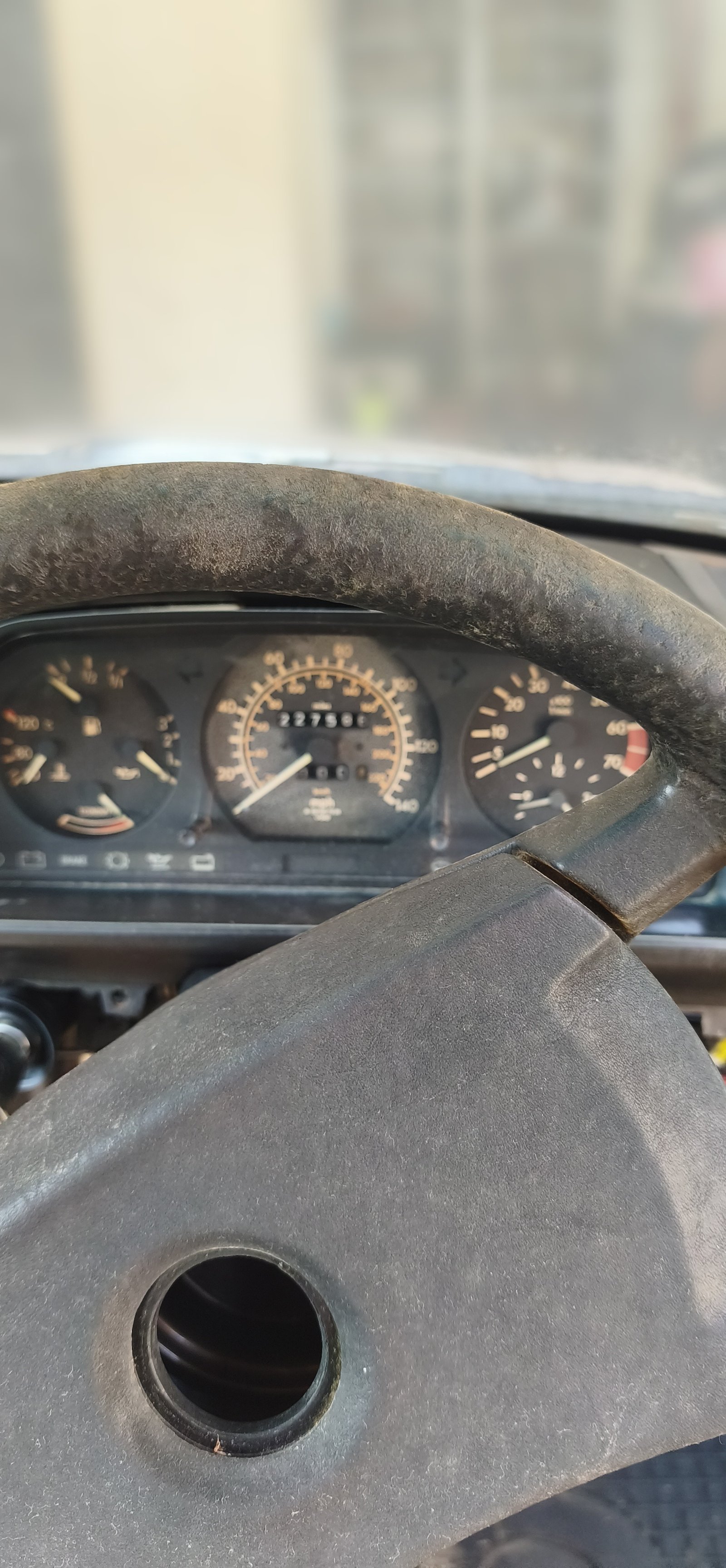 1986 Mercedes-Benz 230e / 124 - Project or Parts / Scrap Car