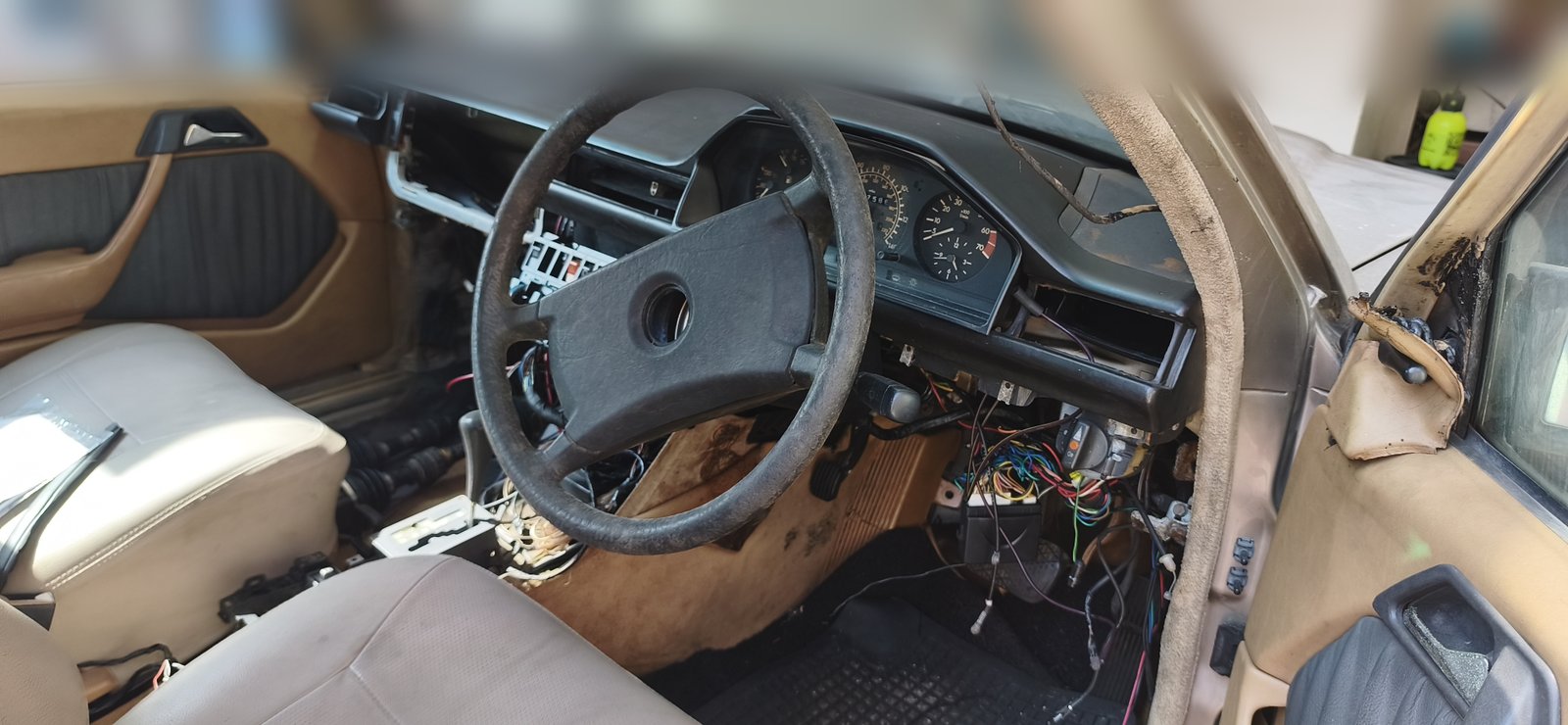 1986 Mercedes-Benz 230e / 124 - Project or Parts / Scrap Car